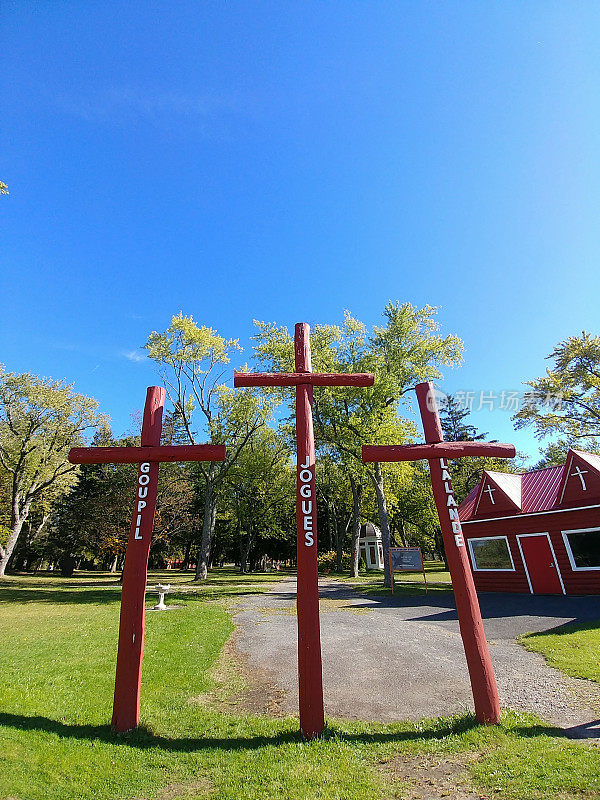 Ossernenon, Auriesville耶稣殉道士神社，三个十字架，纽约